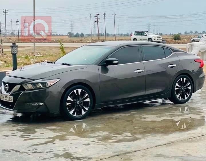 Nissan Maxima
